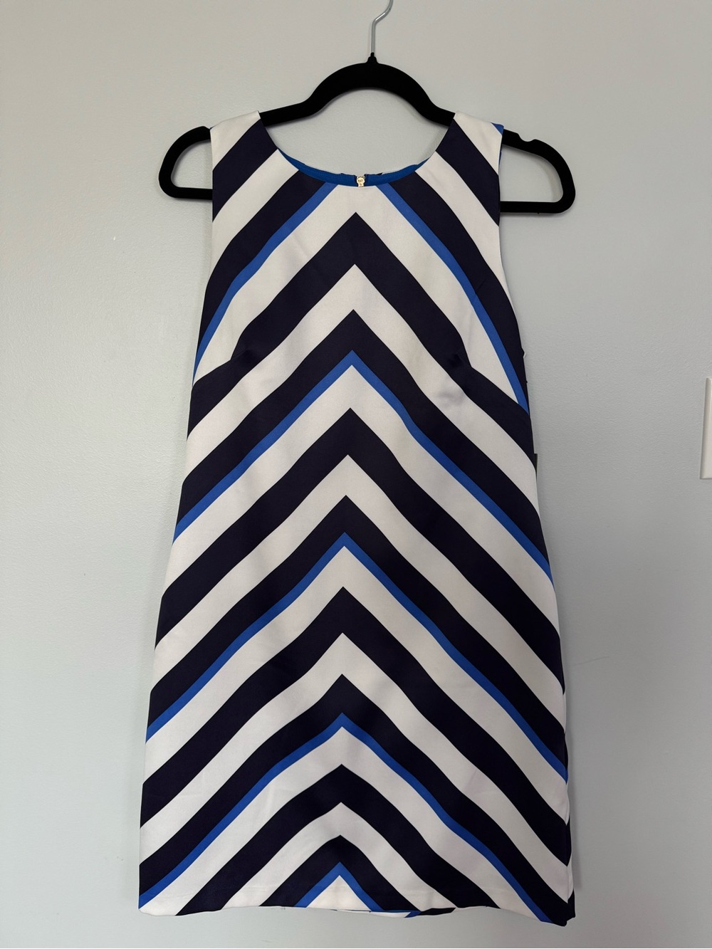 Vince Camuto Chevron Striped Sleeveless Shift Dress Size 8 NWT - Picture 2 of 10